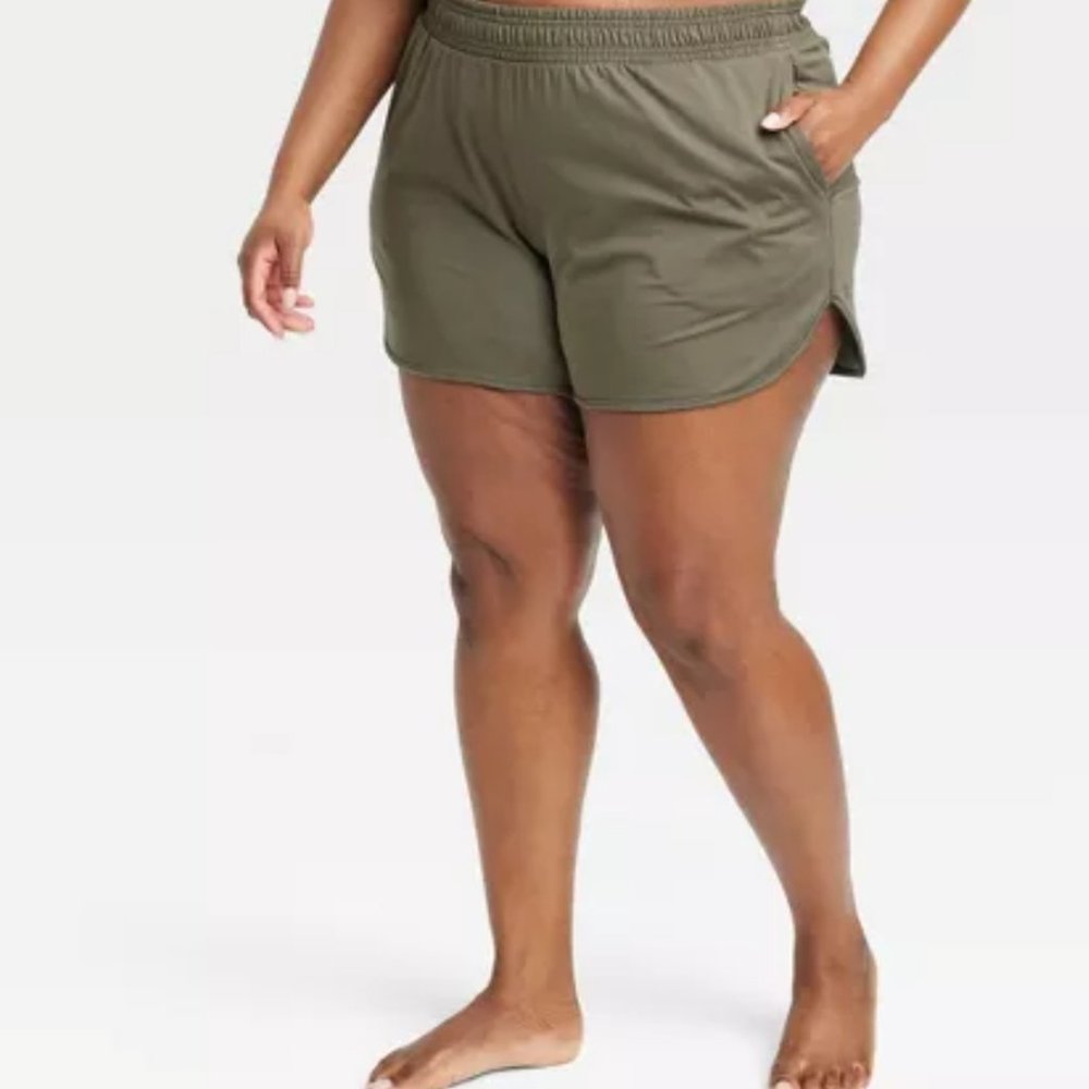 All in Motion Women's Moss Green Soft Stretch Shorts - NWT - 2X